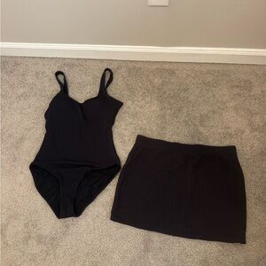 Women two piece swimsuit set size XL, L